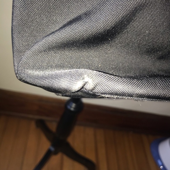 Dooney & Bourke Nylon Large Erica Hobo bag - Picture 5 of 10